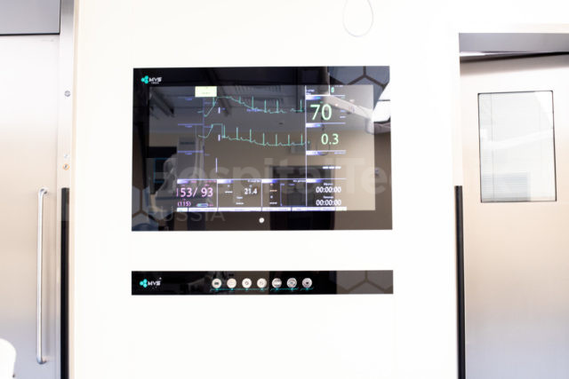Монитор MVS в рентгенографическая операционная в Федеральном центре сердечно-сосудистой хирургии в Хабаровске